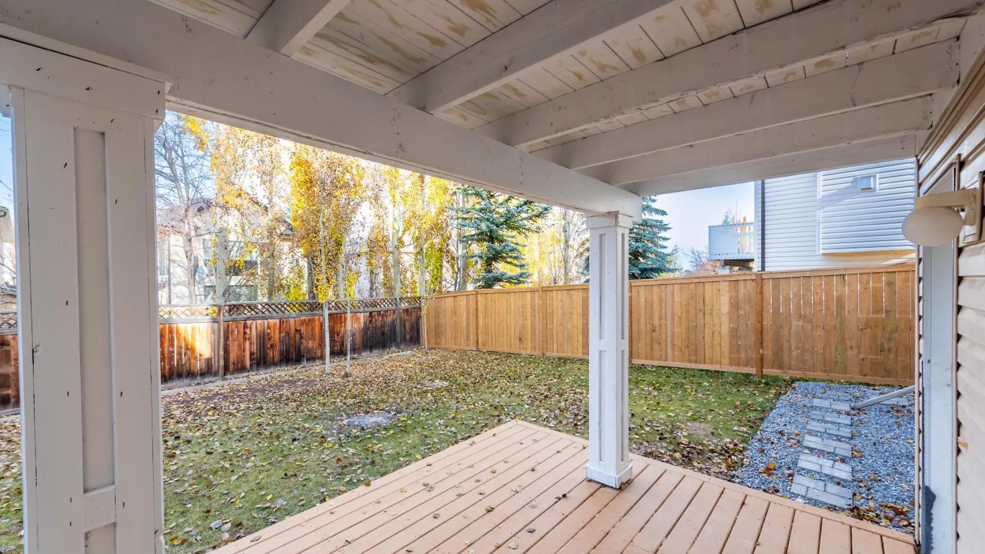 Valleyhut - Private 2 Bedrooms 1 Bathroom Walkout Basement Apartment Calgary 0*,